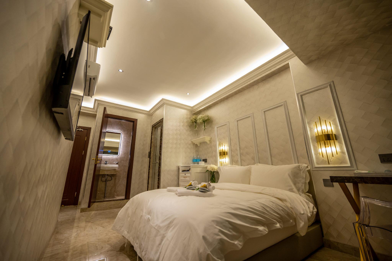 Bedroom 18