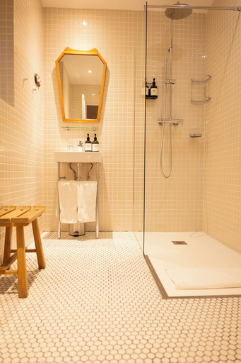 Bathroom 4, Hotel du Temps Madrid, Madrid