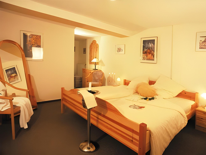 Bedroom 14