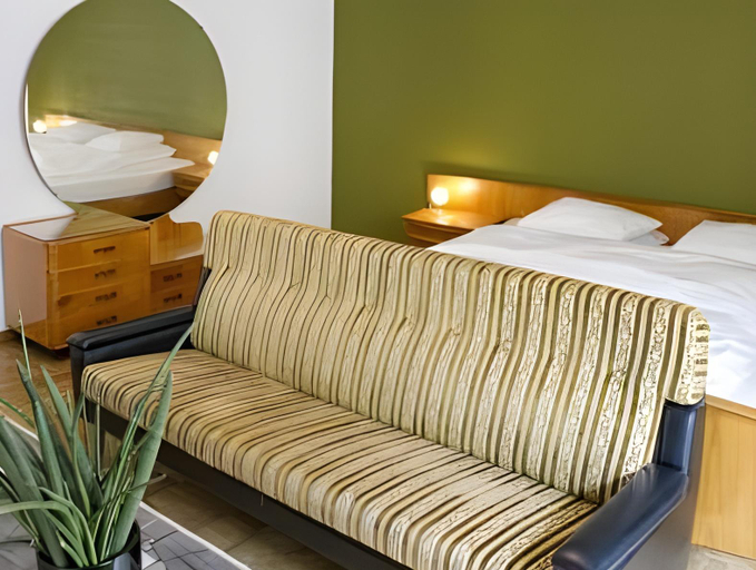 Bedroom 15