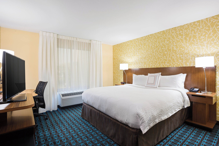 Bedroom 2, Fairfield Inn and Suites by Marriott Belle Vernon, Westmoreland