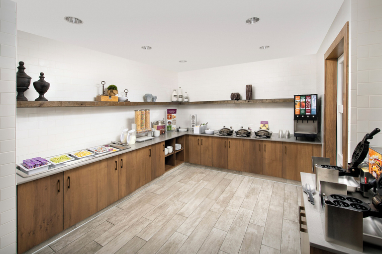 Food & Drinks 5, Residence Inn by Marriott Baltimore Owings Mills, Baltimore