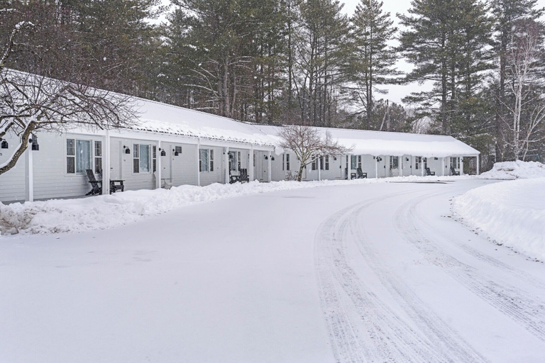 Exterior & Views 2, Aspen At Manchester, Bennington