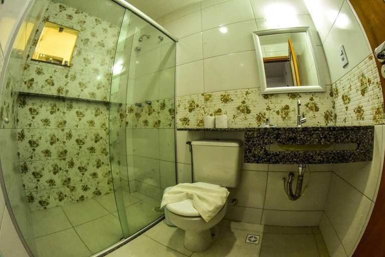Bathroom 4, Hotel Flor de Lis, Brejo Santo