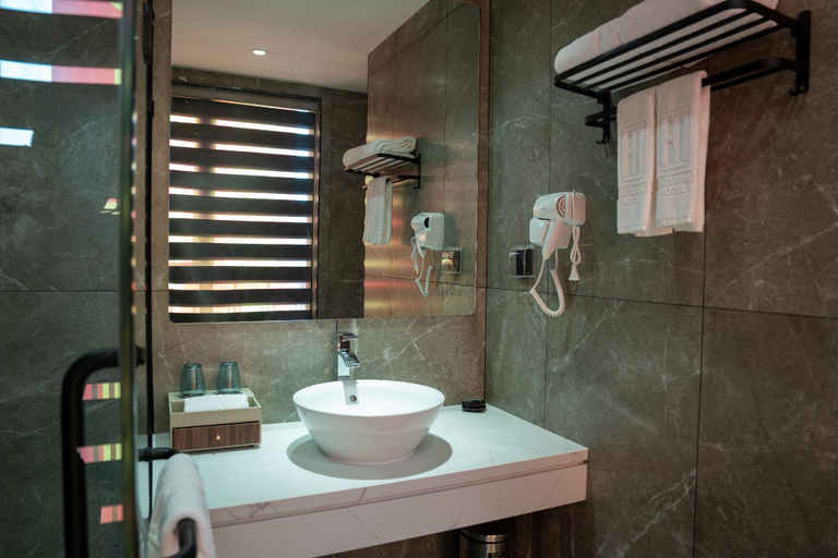 Bathroom 3, HANOI INTERNATIONAL HOTEL , Từ Liêm