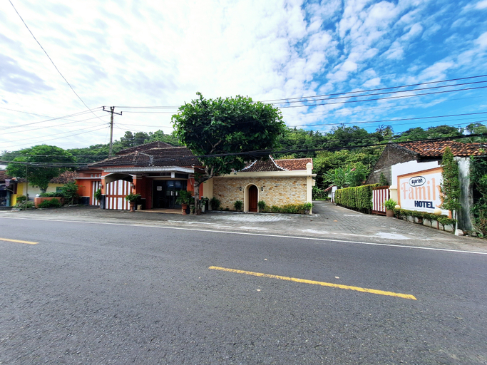 Exterior & Views 2, Hotel Family Syariah 1 Parangtritis RedPartner, Bantul