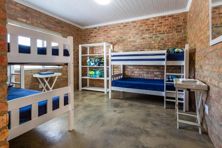 Bedroom 2, Eck-o Breeze self-catering holiday accommodation, Overberg