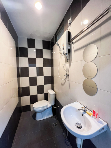 Bathroom 4, Chuu Pun Village Resort, Langkawi