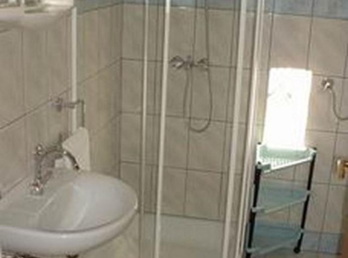 Others 3, Apartments White House, Supetar