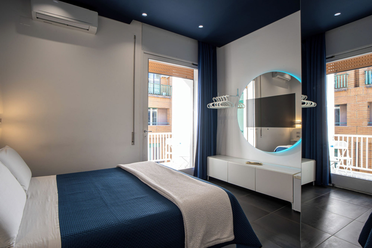 Bedroom 2, Skyhouse Beverello, Napoli