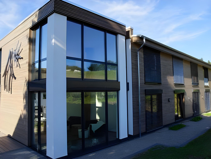 Exterior 14