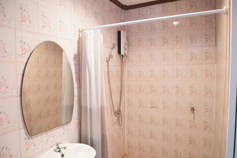 Bathroom 5, M.P Resort Krabi, Mueang Krabi
