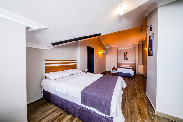 Bedroom 3, Lopera Beach Hotel, Edremit