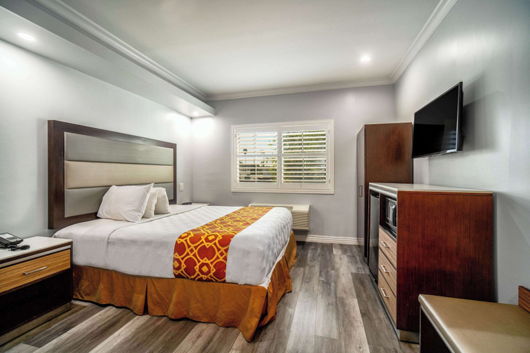 Bedroom 4, Rodeway Inn & Suites Pasadena, Los Angeles