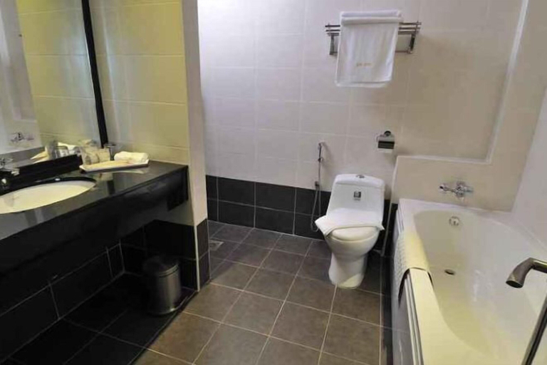 Bathroom 4