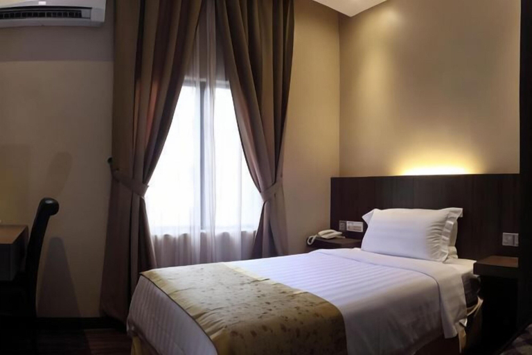 Bedroom 21