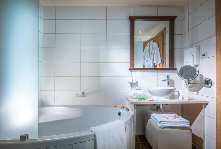 Bathroom 4, Mila Sissi Bay Hotel, Crete