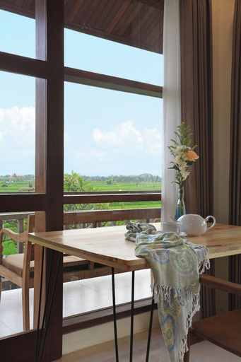 Dining Room 9
