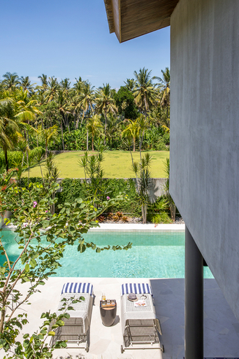 Swimming Pool 10