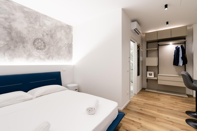 Others 3, Santa Caterina Suites, Verona