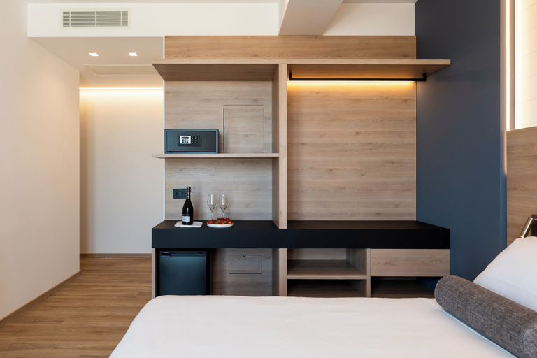 Bedroom 4, Hotel Sporting, Rimini