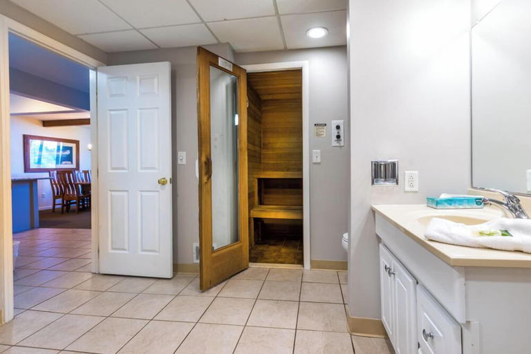 Bathroom 3, Lake Placid Club Lodges, Essex