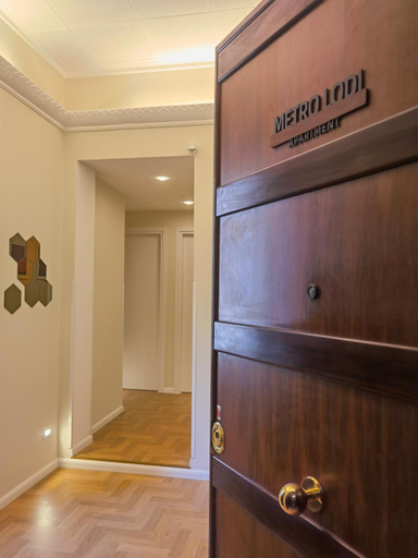 Facilities 5, Metro Lodi Apartment, Rome