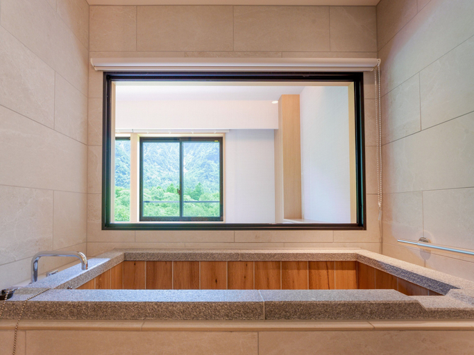 Bathroom 4, Kamikochi Lemeiesta Hotel, Matsumoto