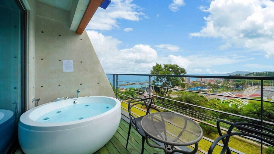 Bathroom 4, Blue Road Town Pension - Dalbit, Yeongdeok