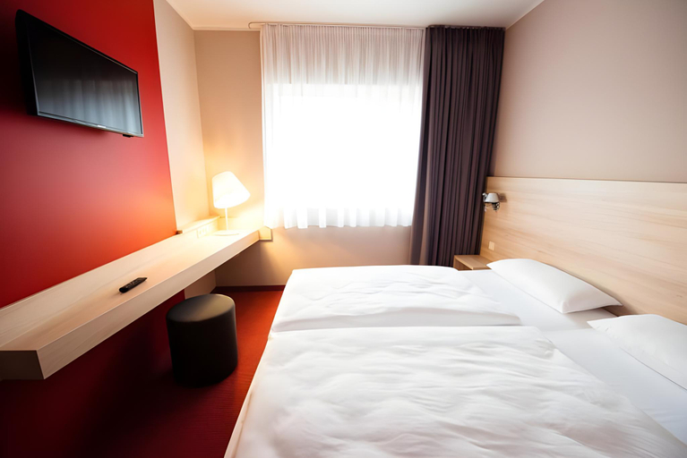 Bedroom 24