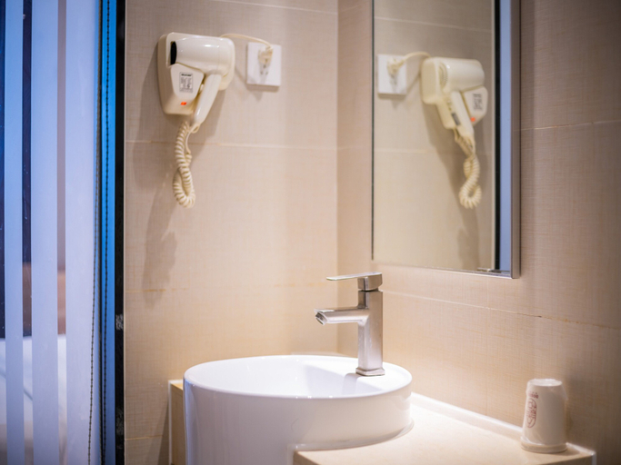 Bathroom 4