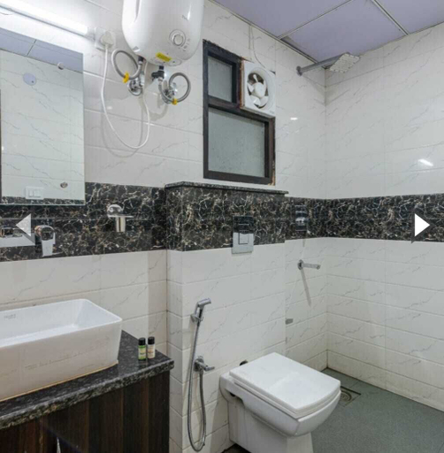 Bathroom, Saavi Hotel Sector 10, Gurgaon
