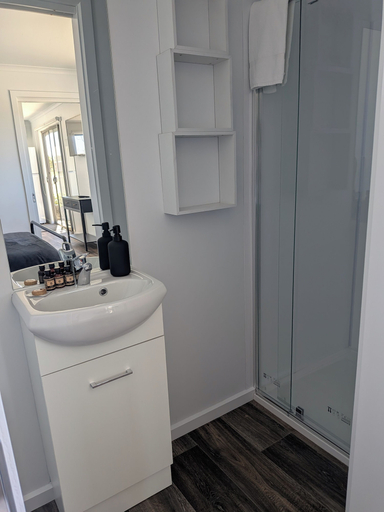 Bathroom 4, The Oxley Estate, Greater Geelong - Pt B