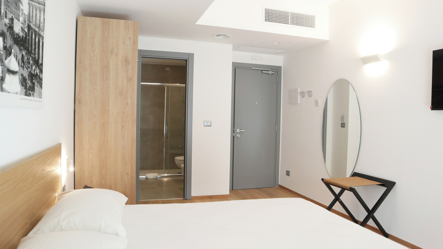 Bedroom 5, VICTOR HOTEL, Bari