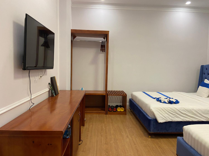 Bedroom 8