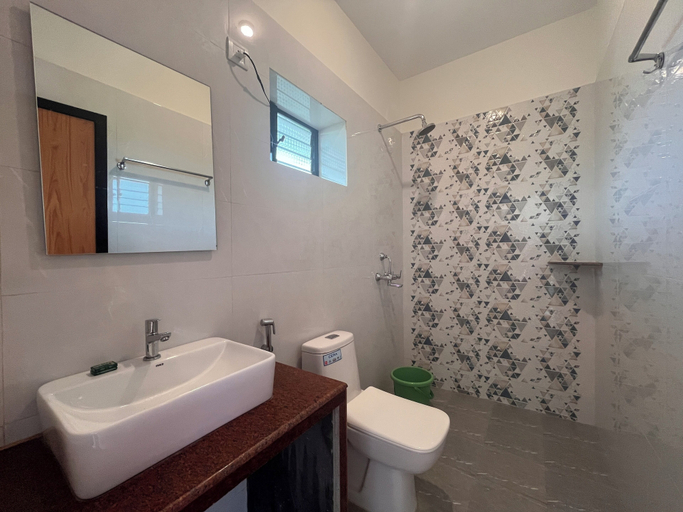 Bathroom 3, Morjim Sunset Hotel, North Goa