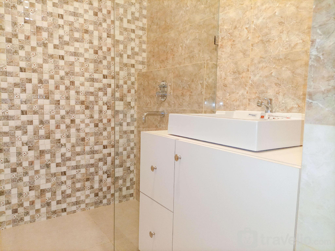 Bathroom 5, Minimalist Studio at Mataram City By Travelio, Sleman
