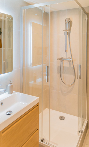 Bathroom 4, Sarrouge S.a.r.l / Le Gabriel, Bas-Rhin