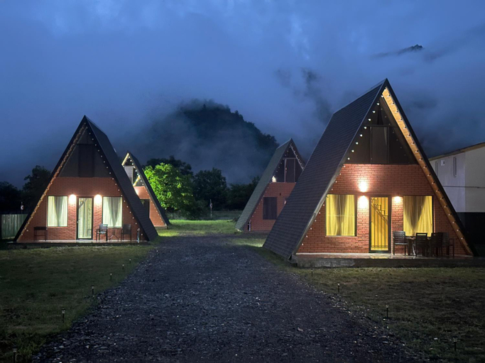 Others 5, Emerald Cottages, Borjomi