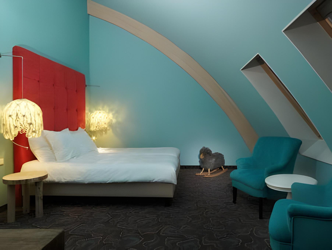 Bedroom 6
