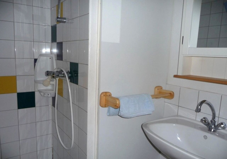 Bathroom, Village Vacances Le Lac Marin Soustons, Landes