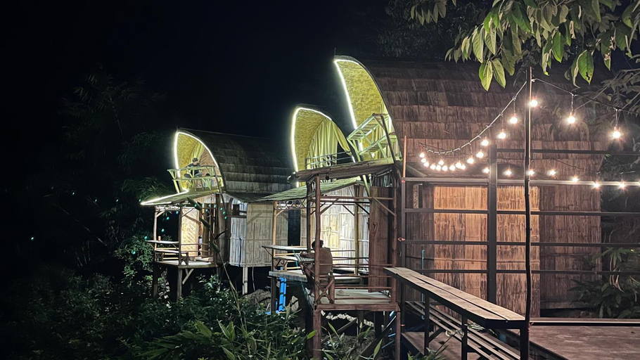 5, Chakerpor bamboo house 3, Mae Wang