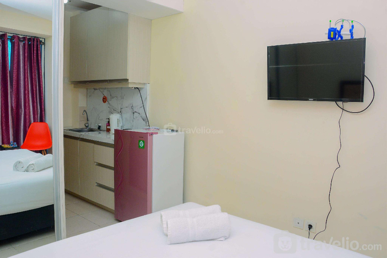 Bedroom 4, Minimalist Studio Tifolia Apartment By Travelio, East Jakarta