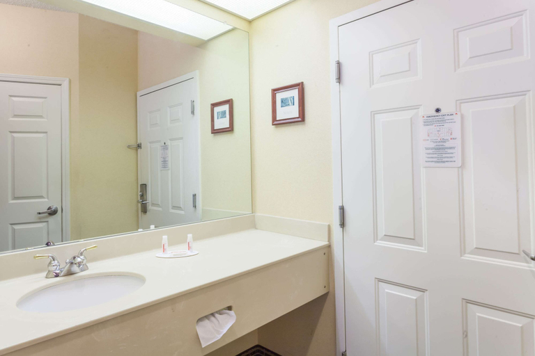 Bathroom 4, Baymont by Wyndham Columbia Maury, Maury