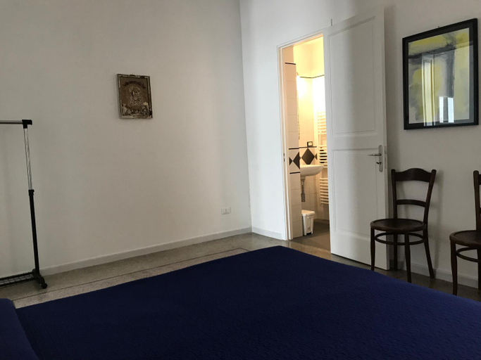Others 3, B&B Candido, Lecce