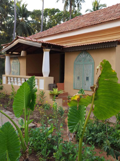 Exterior & Views 1, Caju Grove - The Big Yellow Goan House, North Goa