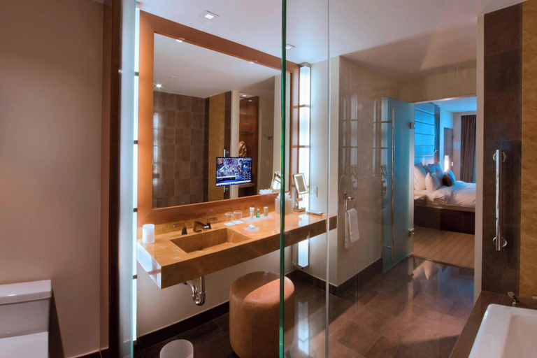 Bathroom 13