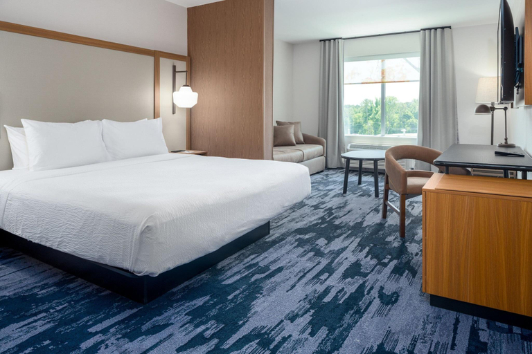 Bedroom 3, Fairfield Inn & Suites by Marriott Albertville, Marshall