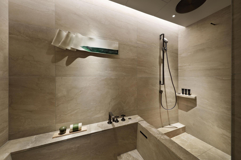 Bathroom 25