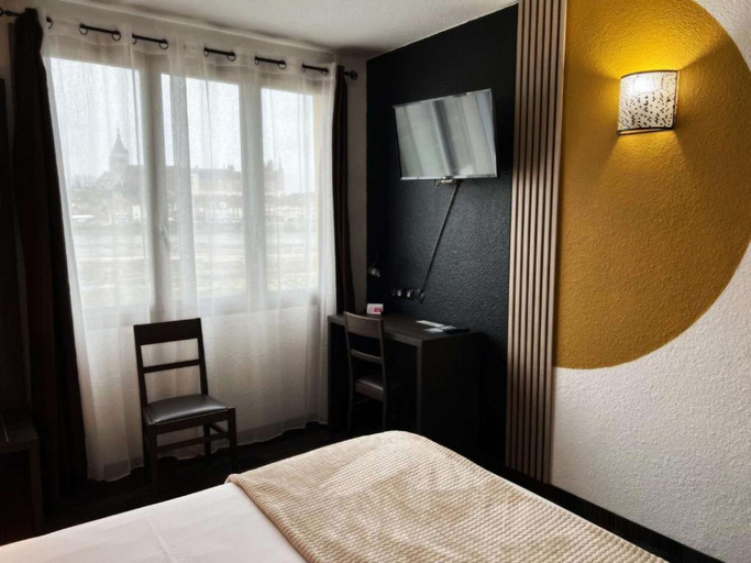 Bedroom 4, Brit Hotel Confort Gien, Loiret